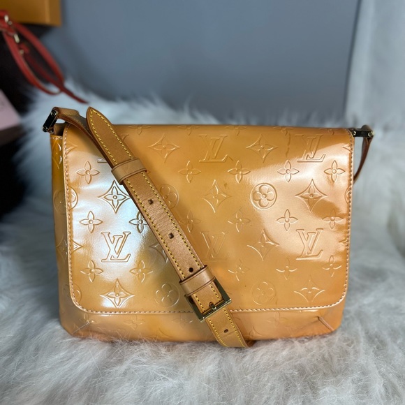 Louis Vuitton Thompson Vernis - Picture 1 of 16